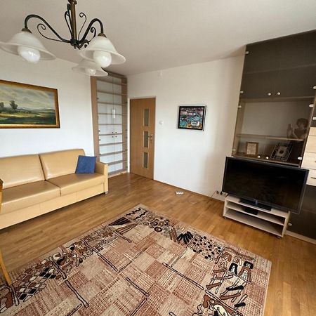 Wygodny Apartament Dla Rodziny 3-5 Osobowej Apartamento Varsóvia Exterior foto